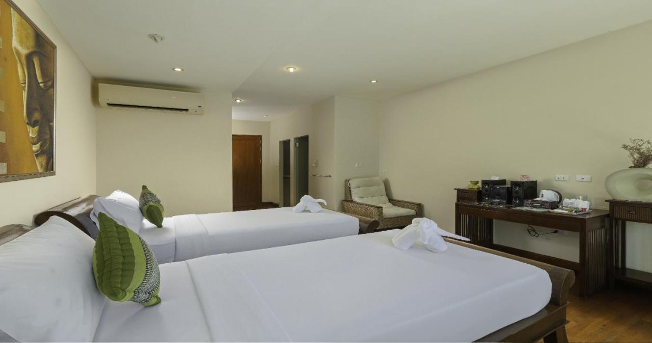 Villa Yoosook Patong Exteriör bild